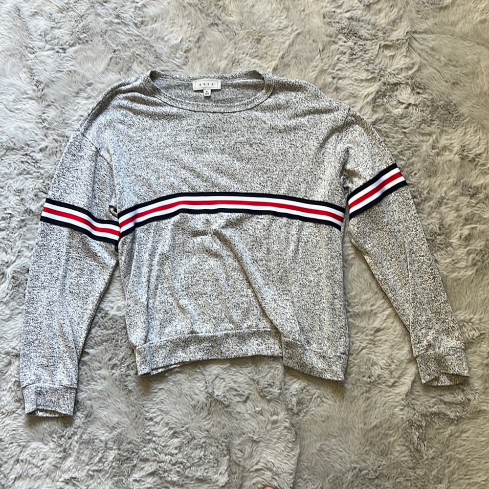 Size medium long sleeve tee.